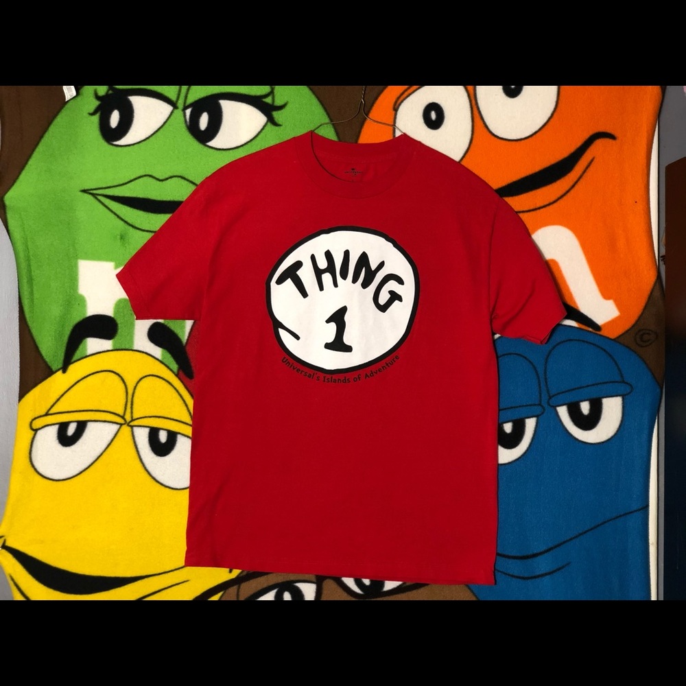Thing 1 universal theme park t-shirt size large Red